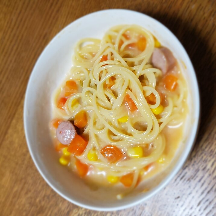 ポタージュスープで、パスタ